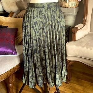 Missguided pleated animal print skirt, green, 6